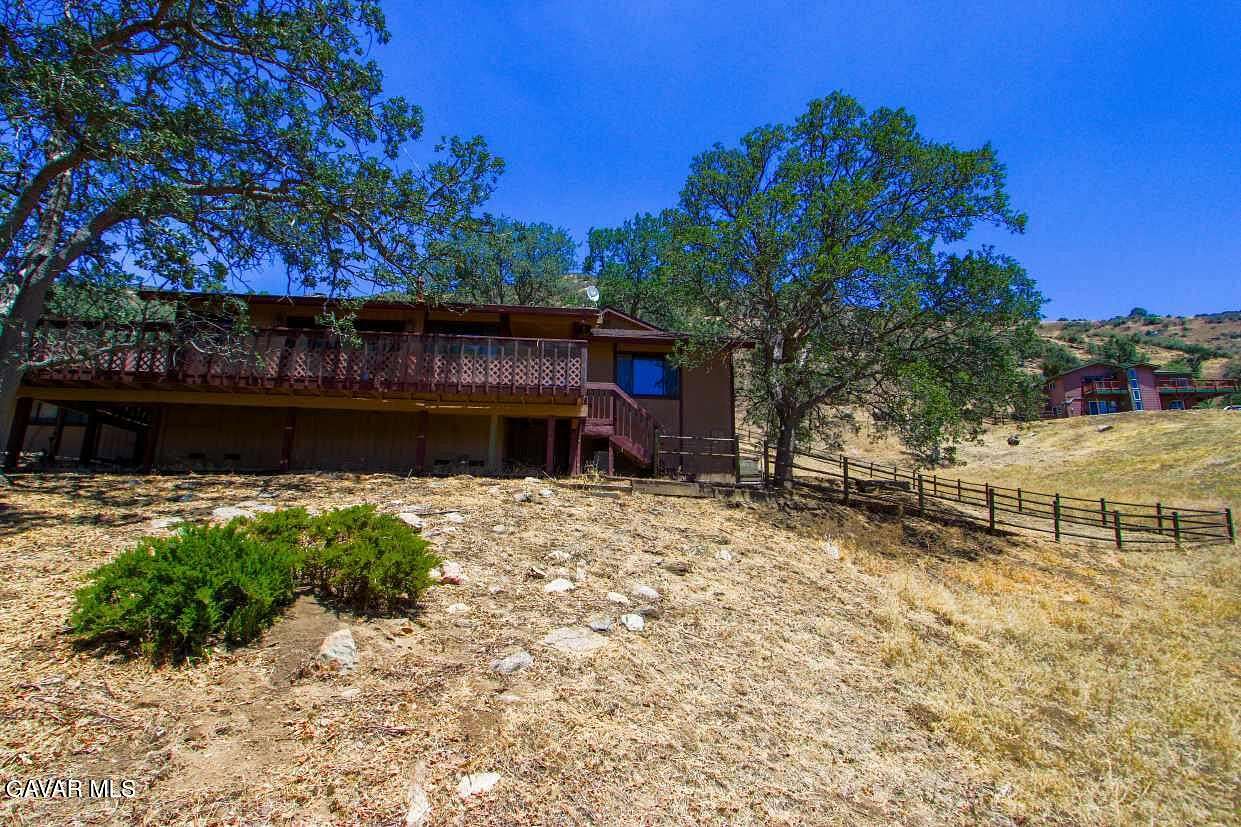 2.46 Acres of Land with Home for Sale in Tehachapi, California