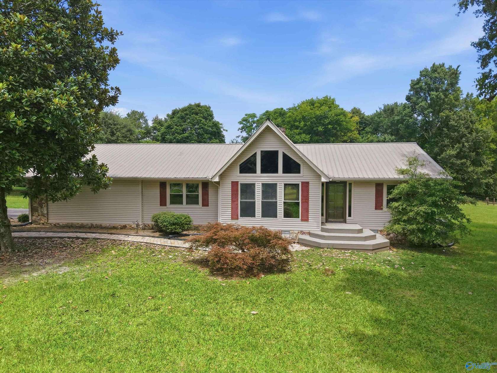 1.89 Acres of Land with Home for Sale in Guntersville, Alabama