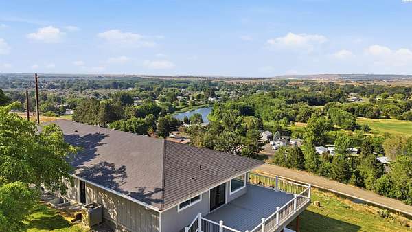 2.5 Acres of Land with Home for Sale in West Richland, Washington
