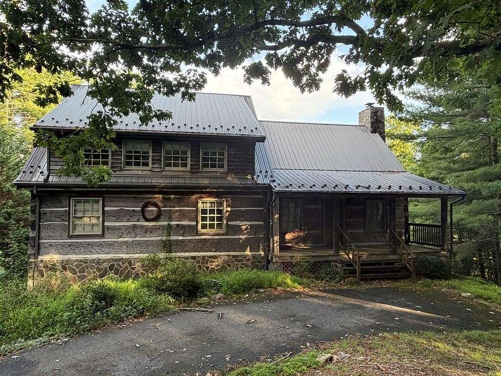 5.2 Acres of Land with Home for Sale in Woodlawn, Virginia