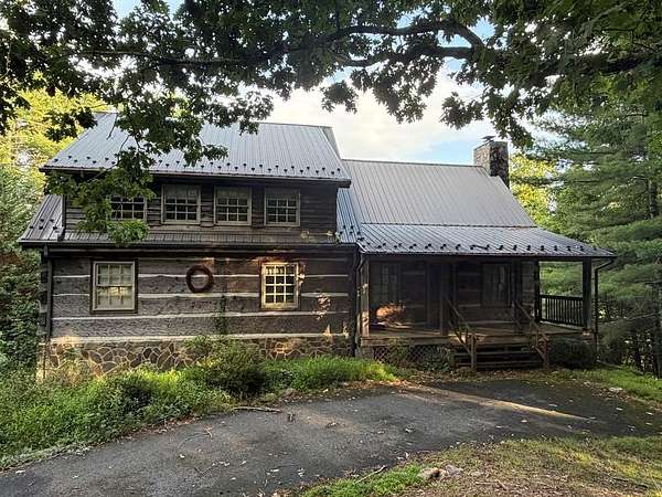 5.2 Acres of Land with Home for Sale in Woodlawn, Virginia
