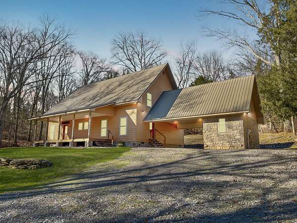 17 Acres of Land with Home for Sale in Arrington, Tennessee