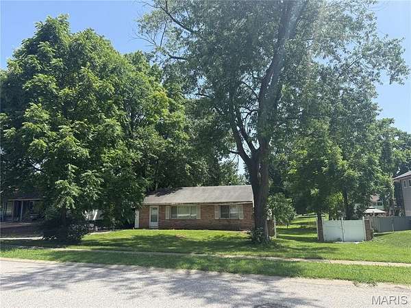 0.5 Acres of Residential Land for Sale in Manchester, Missouri