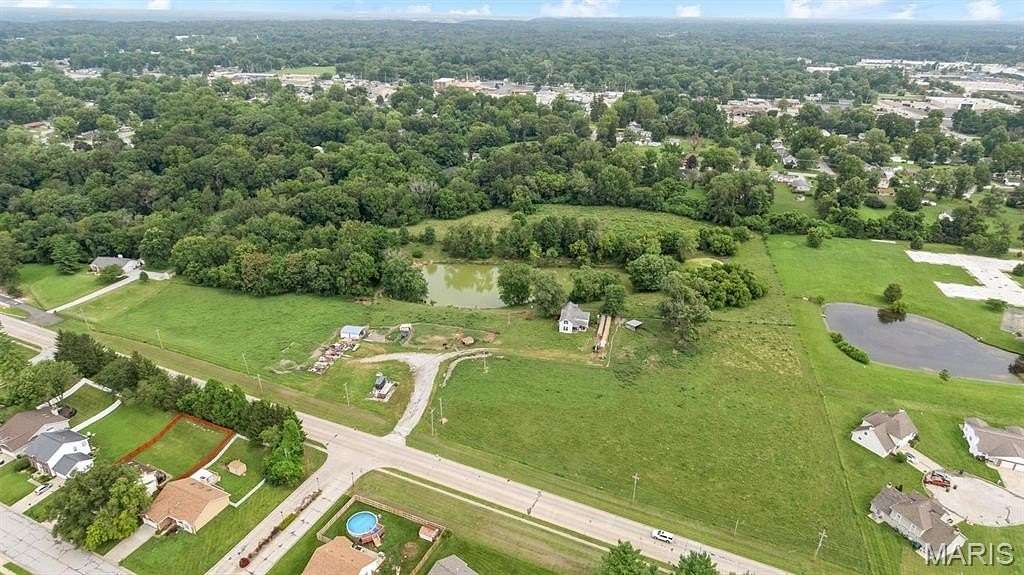 21.5 Acres of Recreational & Residential Land for Sale in Fairview Heights, Illinois