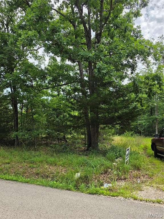 14 Acres of Recreational & Residential Land for Sale in Lebanon, Missouri