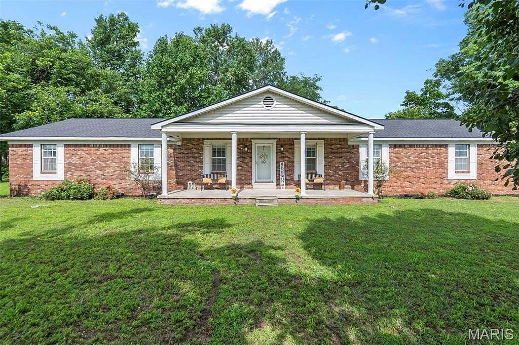 2.2 Acres of Land with Home for Sale in Steele, Missouri