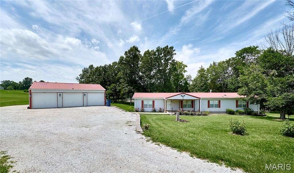 2 Acres of Land with Home for Sale in Troy, Missouri