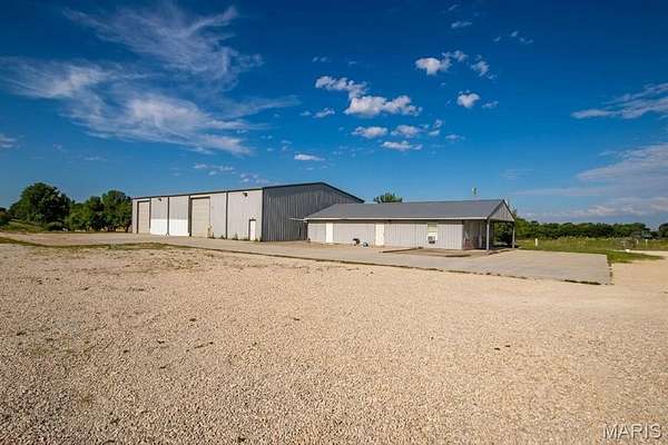 3 Acres of Commercial Land for Lease in Jonesburg, Missouri