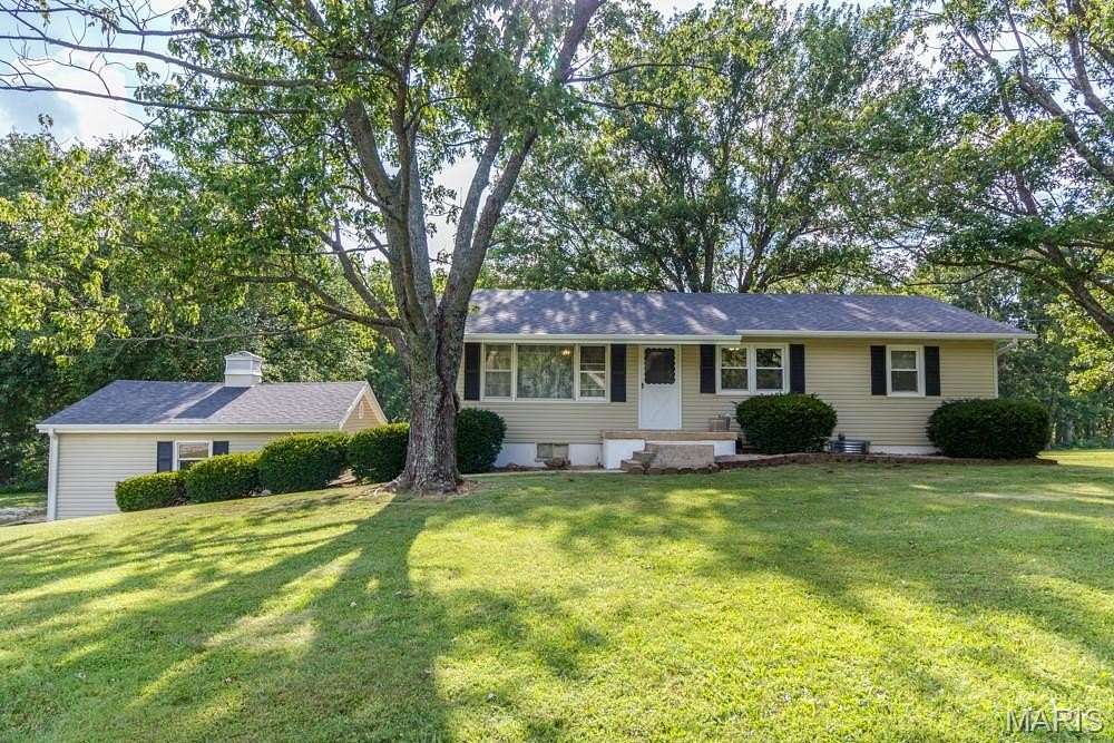 7.5 Acres of Land with Home for Sale in Lebanon, Missouri
