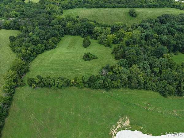 5.88 Acres of Residential Land for Sale in Villa Ridge, Missouri
