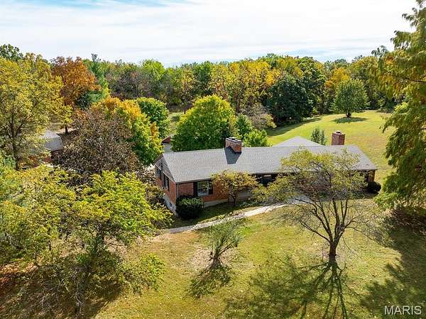 13 Acres of Land with Home for Sale in Hannibal, Missouri