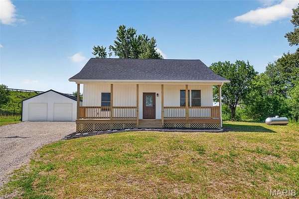 2.55 Acres of Land with Home for Sale in Litchfield, Illinois