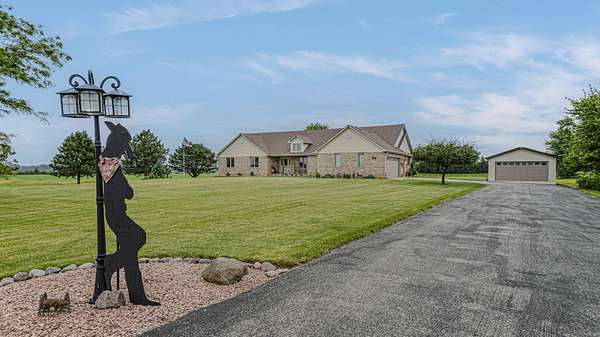 2.5 Acres of Land with Home for Sale in Frankfort, Illinois