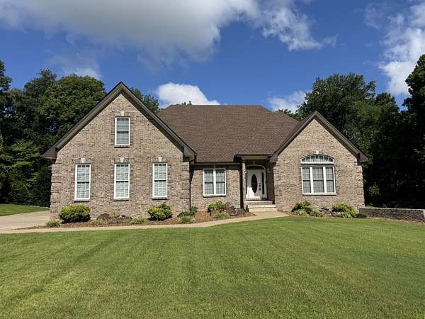 1.58 Acres of Land with Home for Sale in Clarksville, Tennessee