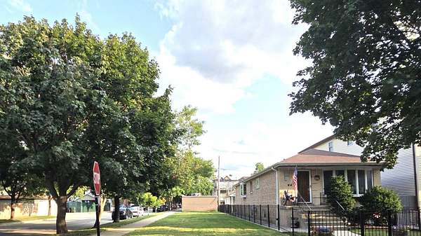0.07 Acres of Residential Land for Sale in Chicago, Illinois