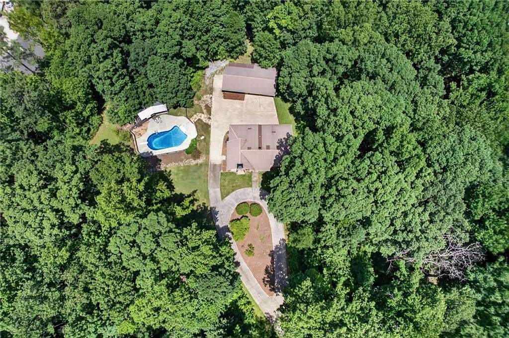 5.76 Acres of Land with Home for Sale in Dallas, Georgia