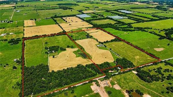 5 Acres of Residential Land for Sale in Maysville, Arkansas