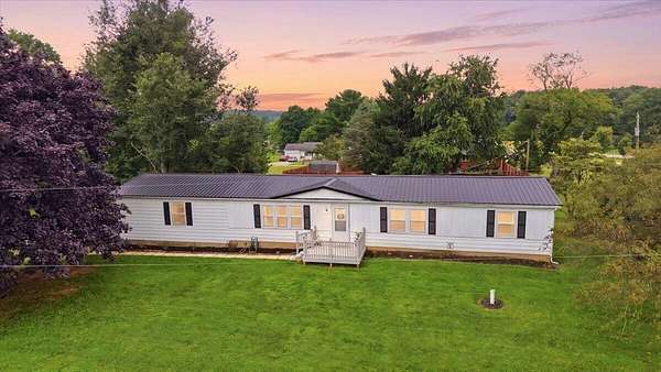 2 Acres of Land with Home for Sale in Mount Vernon, Ohio