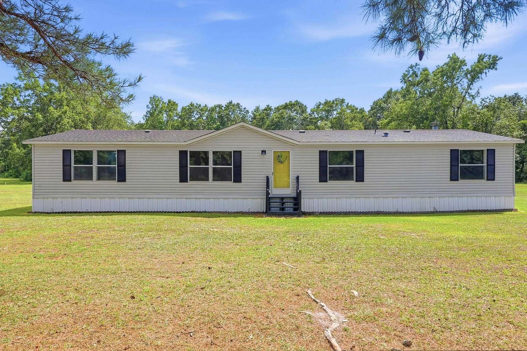 1.77 Acres of Land with Home for Sale in Mullins, South Carolina