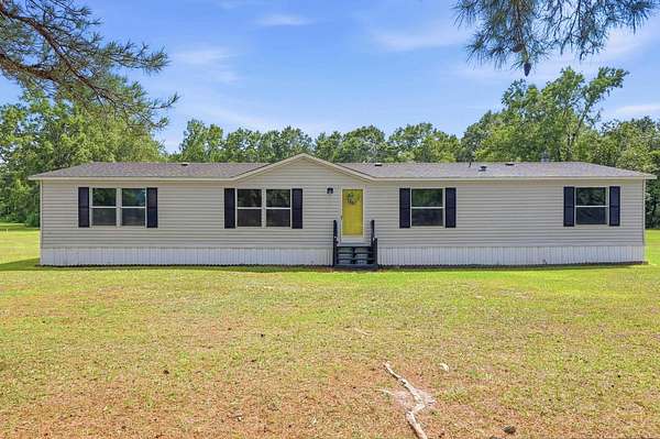 1.77 Acres of Land with Home for Sale in Mullins, South Carolina
