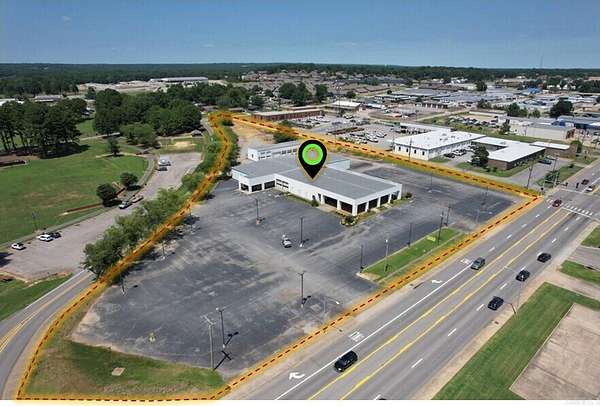 4.9 Acres of Improved Commercial Land for Sale in Searcy, Arkansas
