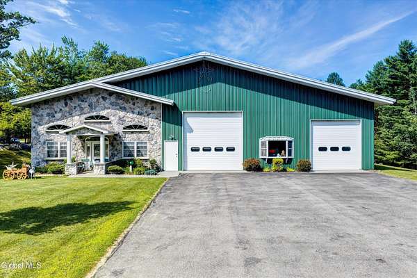 5.28 Acres of Improved Mixed-Use Land for Sale in Middle Grove, New York