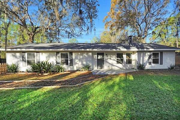 5 Acres of Land with Home for Lease in St. Augustine, Florida