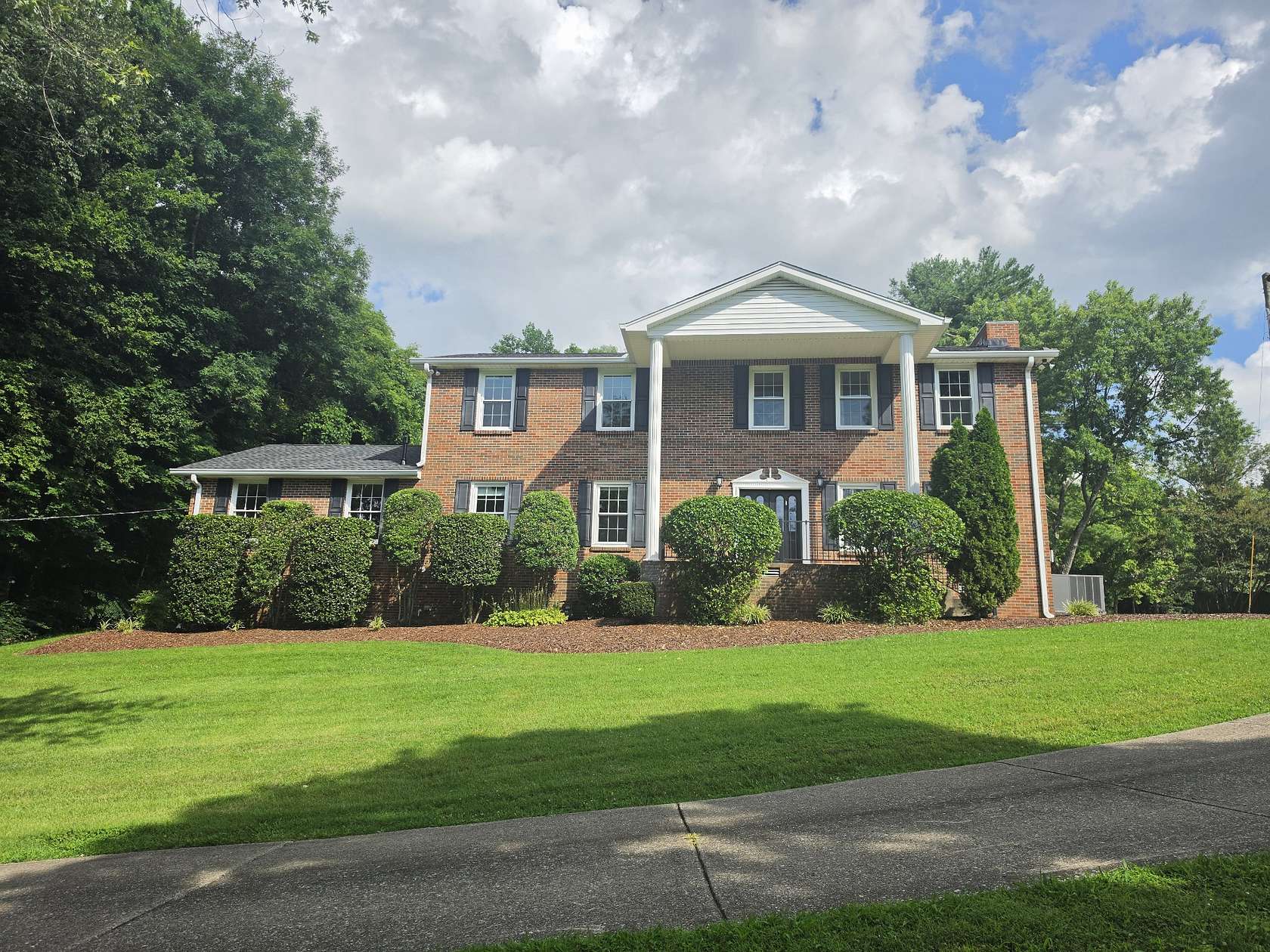 1.8 Acres of Land with Home for Lease in Brentwood, Tennessee