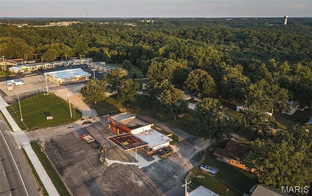 6 Acres of Mixed-Use Land for Sale in St. Robert, Missouri