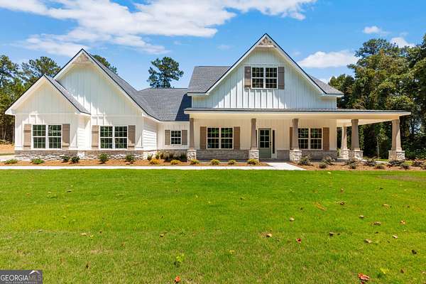 11.6 Acres of Land with Home for Sale in Forsyth, Georgia