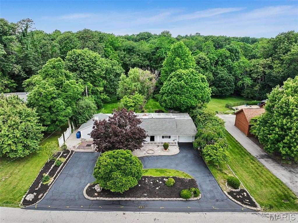 1 Acre of Residential Land for Sale in Maryland Heights, Missouri