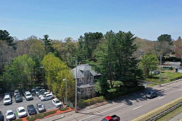 0.52 Acres of Mixed-Use Land for Sale in Dartmouth Town, Massachusetts