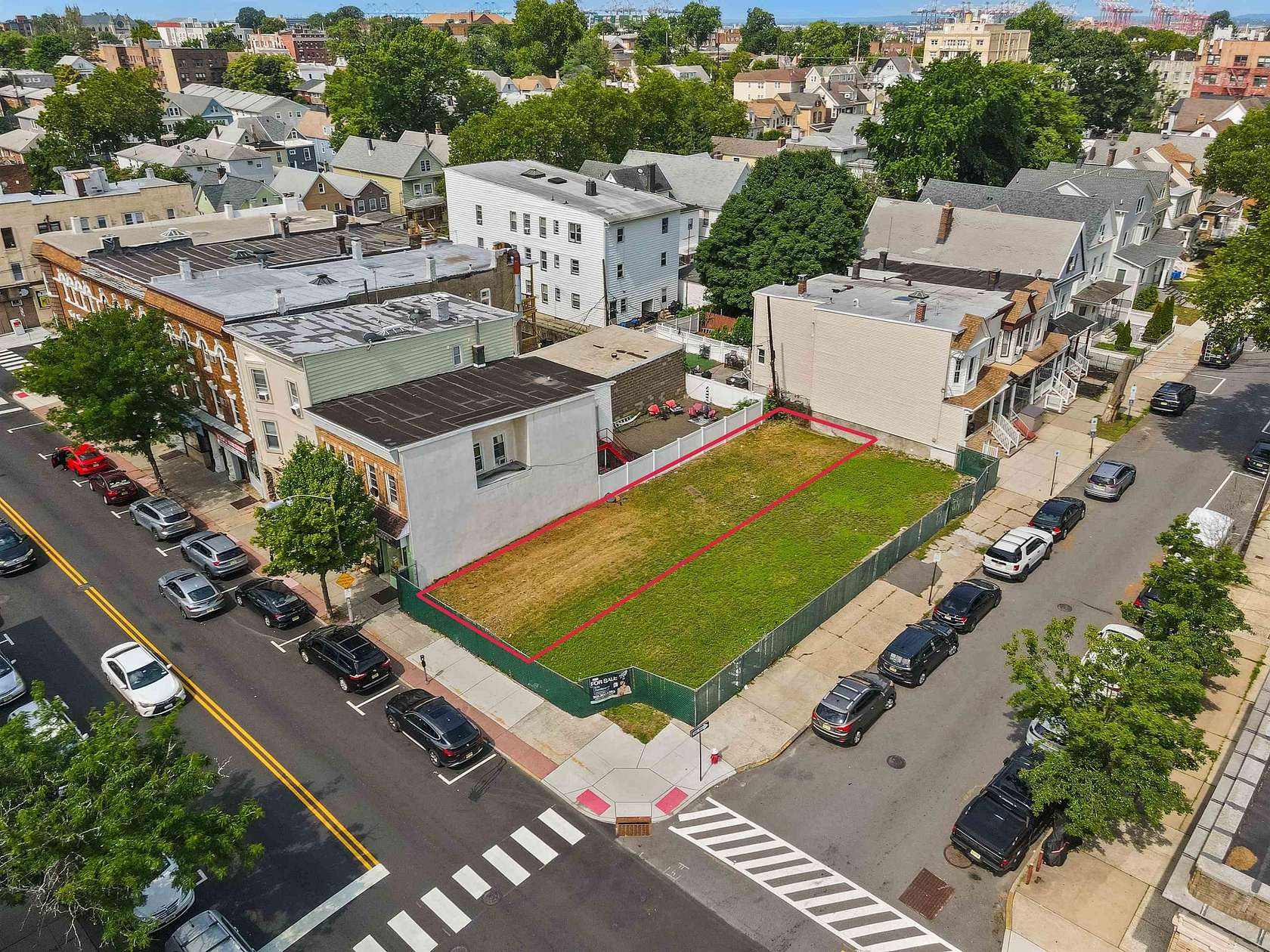 0.06 Acres of Mixed-Use Land for Sale in Bayonne, New Jersey