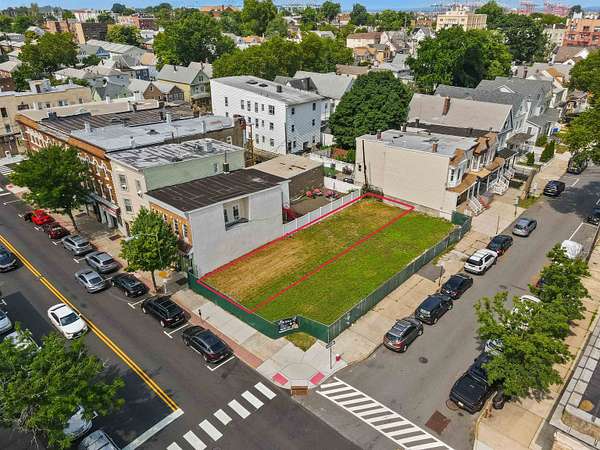 0.06 Acres of Mixed-Use Land for Sale in Bayonne, New Jersey