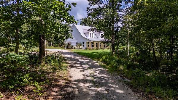 22.3 Acres of Land with Home for Sale in Summertown, Tennessee