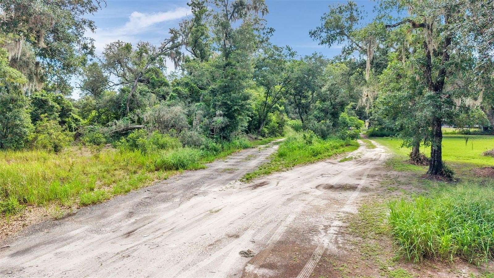 1 Acre of Residential Land for Sale in Dover, Florida