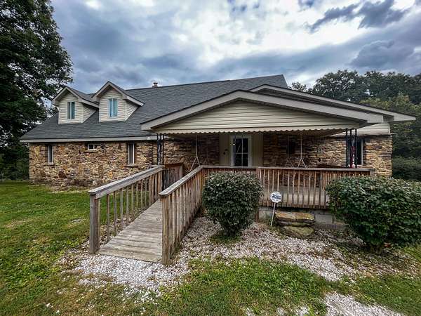 7.23 Acres of Land with Home for Sale in McKee, Kentucky