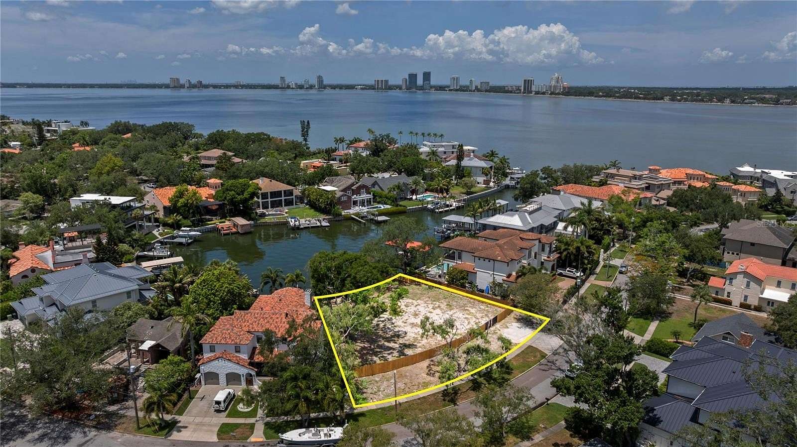 0.4 Acres of Residential Land for Sale in Tampa, Florida