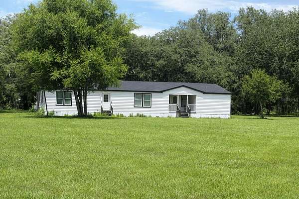 2.74 Acres of Land with Home for Lease in Wesley Chapel, Florida