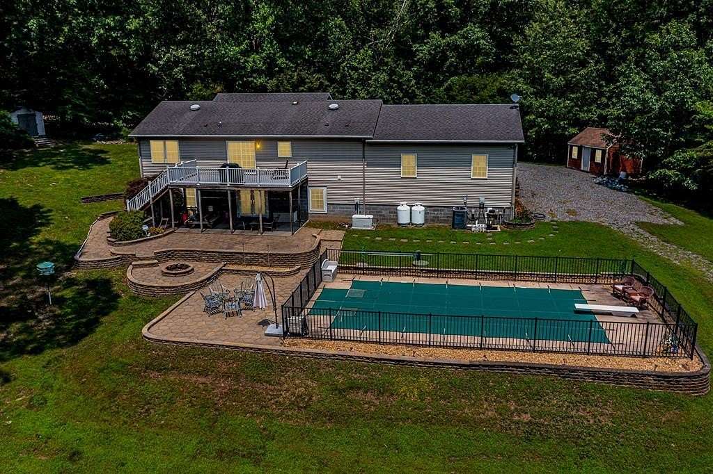 16.3 Acres of Land with Home for Sale in Heathsville, Virginia