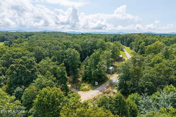 9 Acres of Land for Sale in Crossville, Tennessee