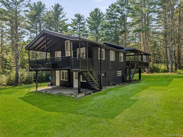 3.26 Acres of Land with Home for Sale in Narrowsburg, New York