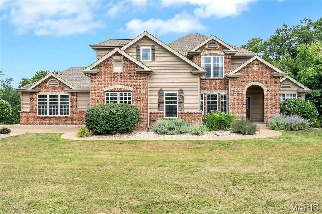 2.55 Acres of Land with Home for Sale in Troy, Missouri