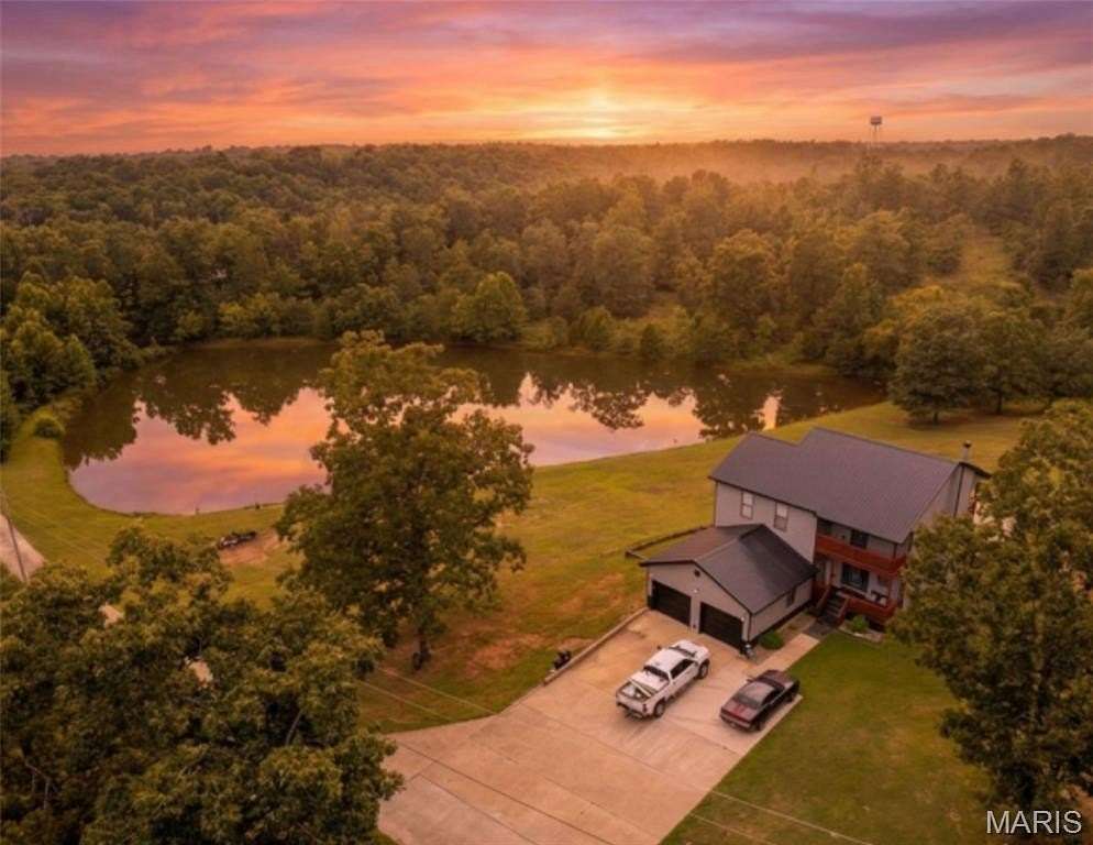 20 Acres of Recreational Land with Home for Sale in Poplar Bluff, Missouri