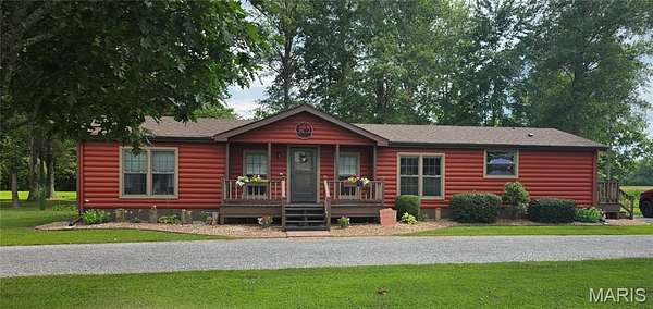 42 Acres of Recreational Land with Home for Sale in Pittsburg, Illinois