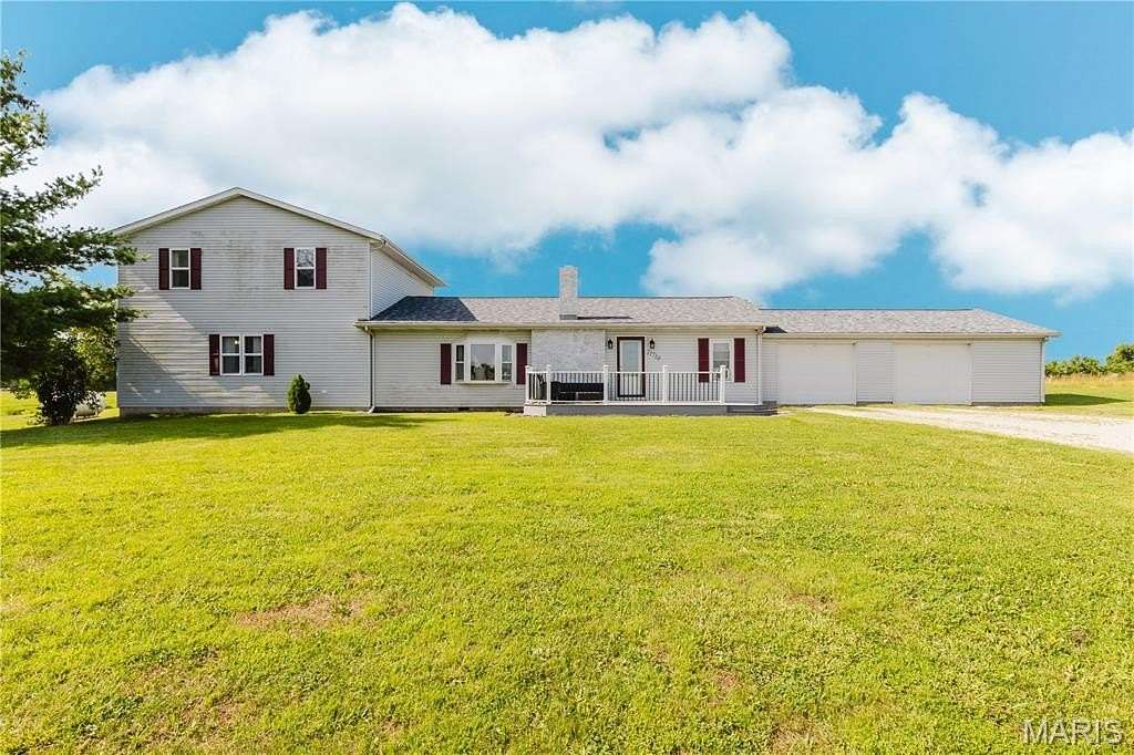 5 Acres of Land with Home for Sale in Nashville, Illinois