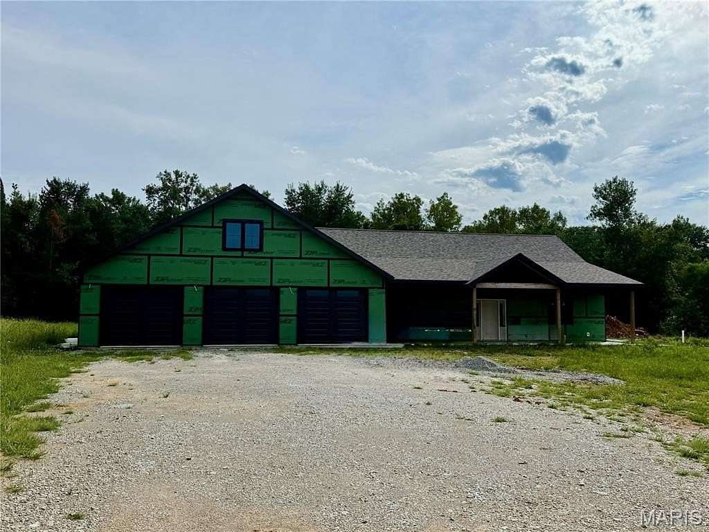 6 Acres of Land with Home for Sale in New London, Missouri