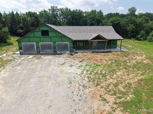 6 Acres of Land with Home for Sale in New London, Missouri