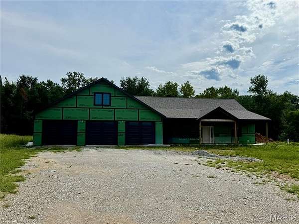 6 Acres of Land with Home for Sale in New London, Missouri