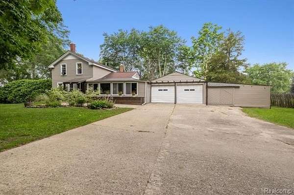 19.4 Acres of Recreational Land with Home for Sale in Groveland Township, Michigan